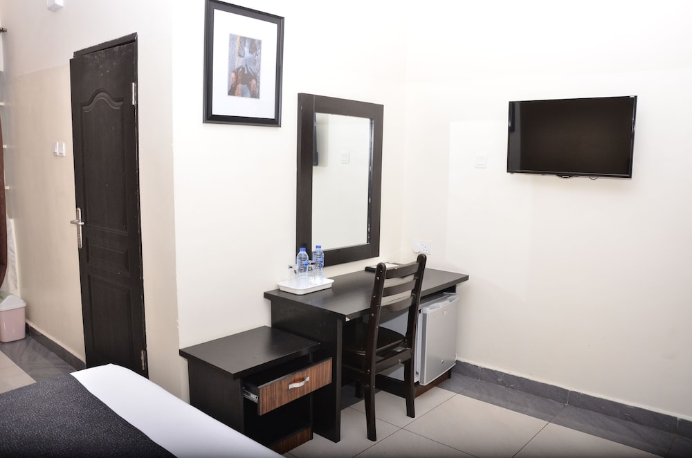 Residency Hotel Enugu 25/31