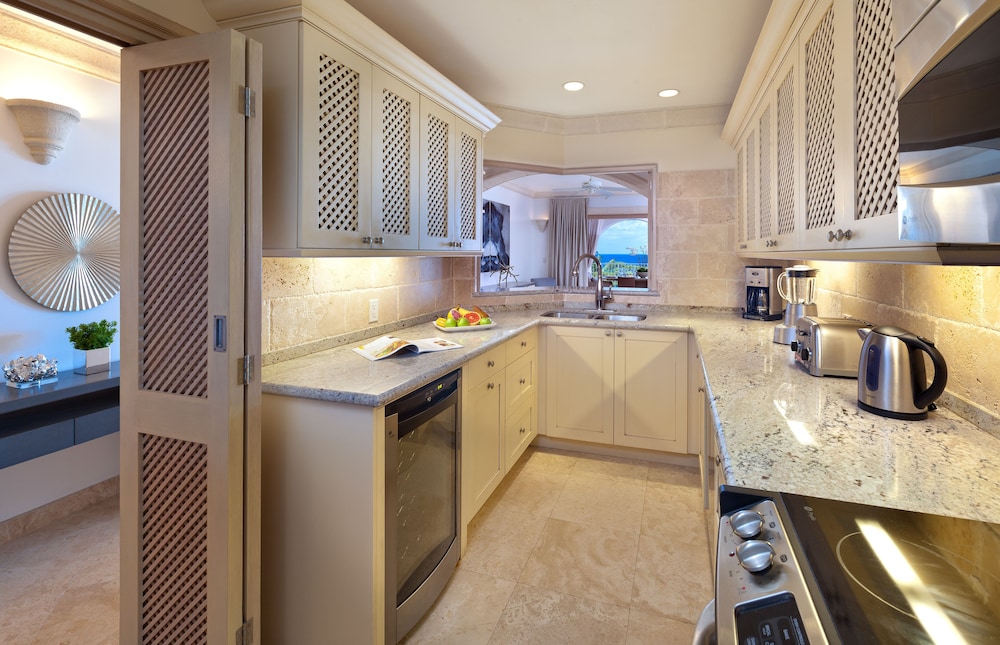 SAINT PETER'S BAY LUXURY RESORTS AND RESIDENCES 50/50