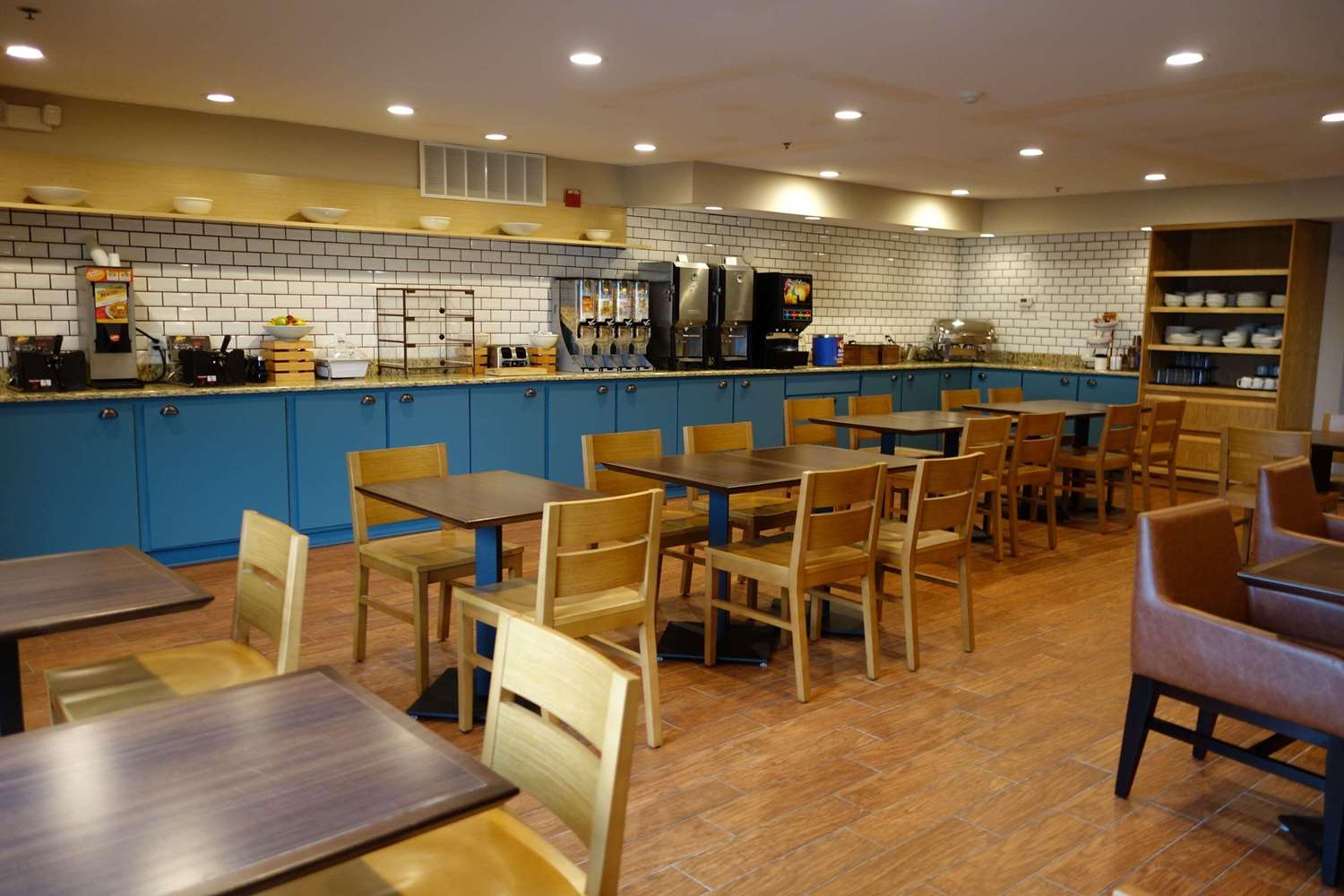 Country Inn & Suites By Radisson, Ames, IA 20/25