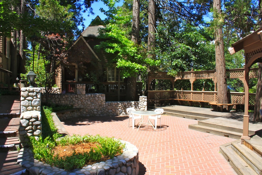 Saddleback Inn 19/44