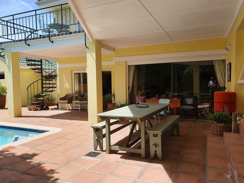 On Pinewood Guest House 19/47