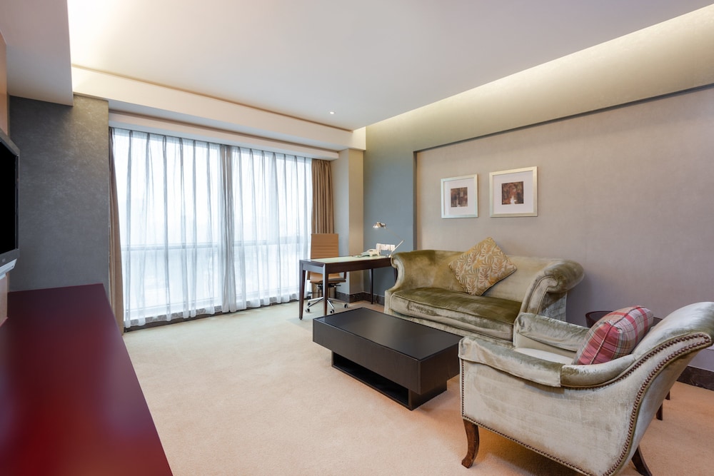 Holiday Inn Shanghai Pudong Nanpu 50/76