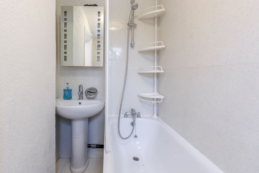 Watford General Suites 32/35