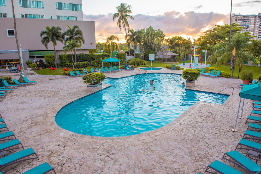 Hyatt Centric San Juan Isla Verde 2/57