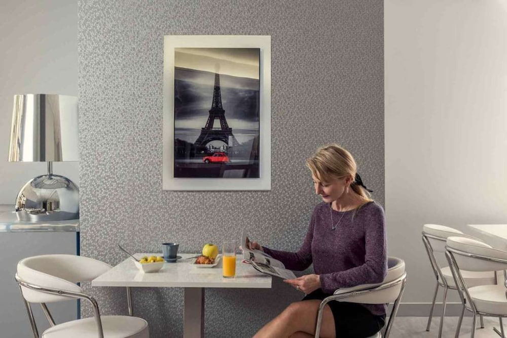 MERCURE CERGY PONTOISE CENTRE 55/70