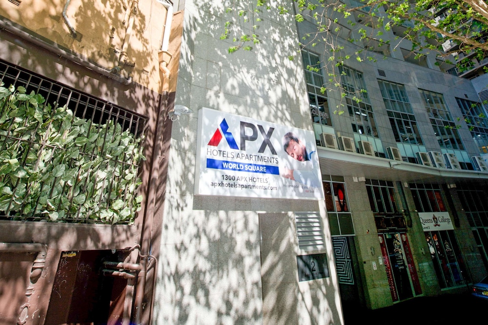 Apx World Square Apartments 2/52