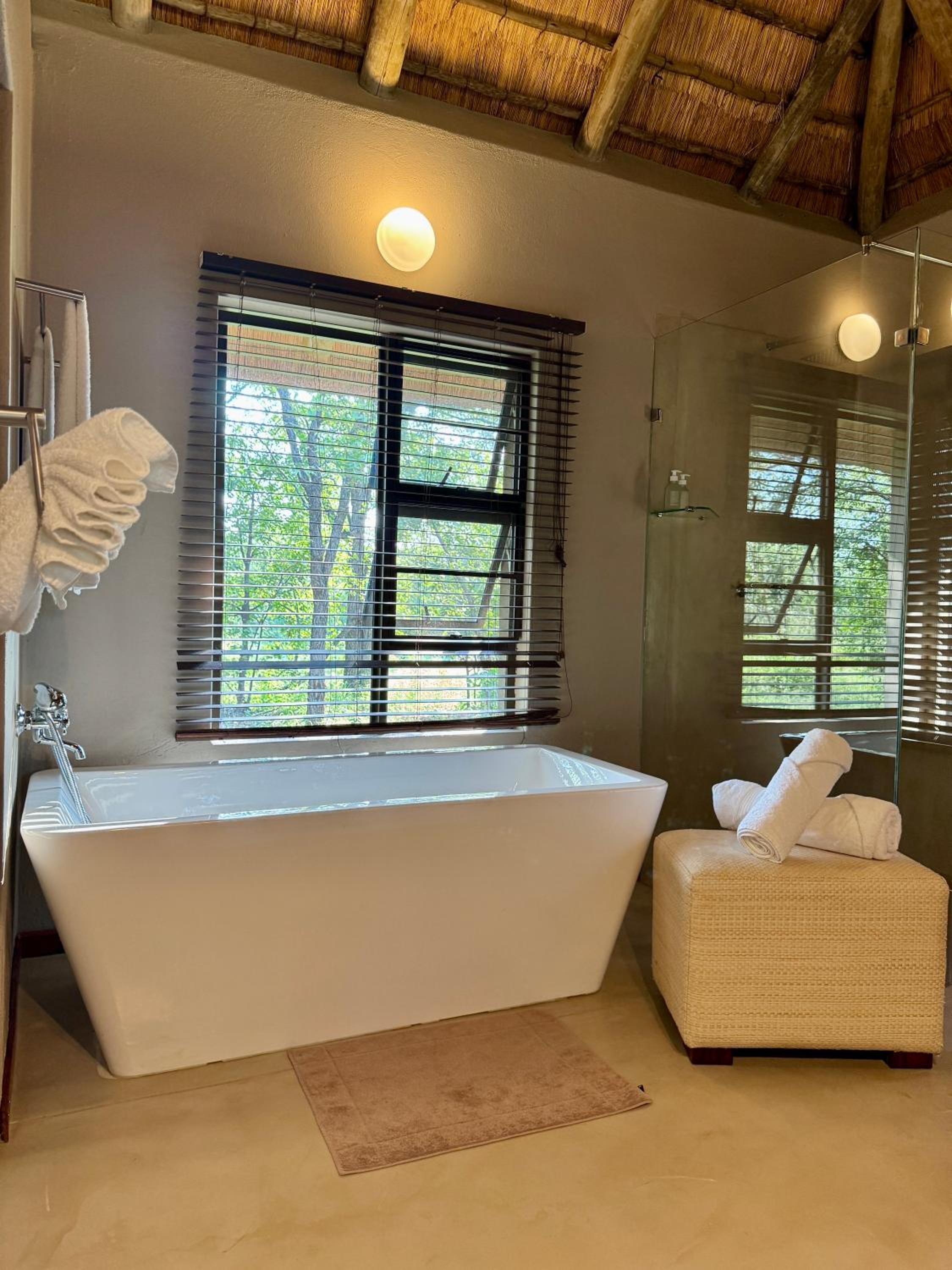Room, Double or Twin Bed