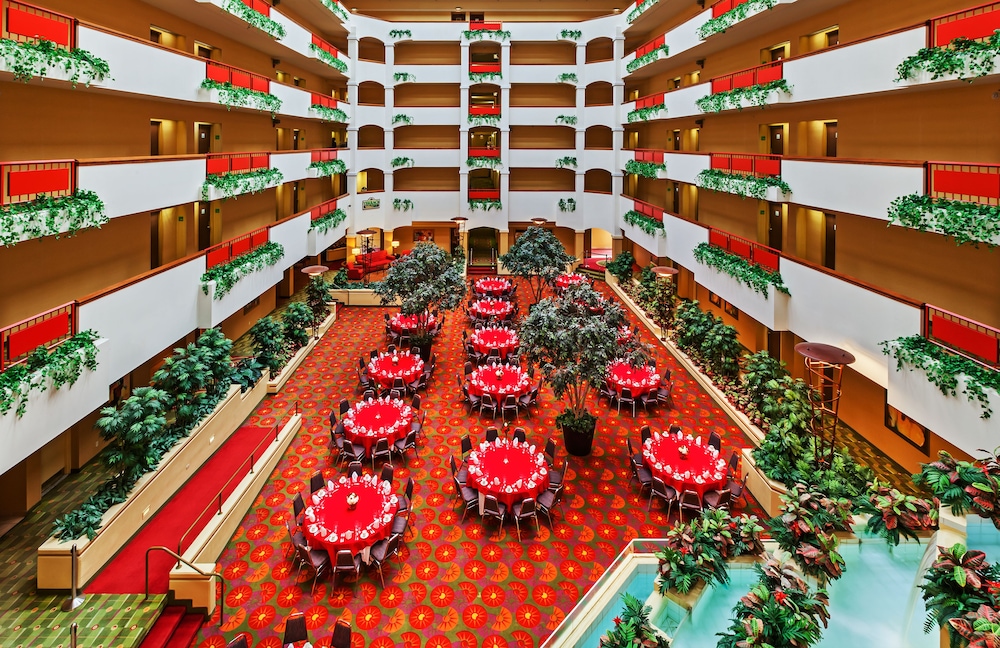 Holiday Inn Hotel And Suites Springfield I 44 36/77