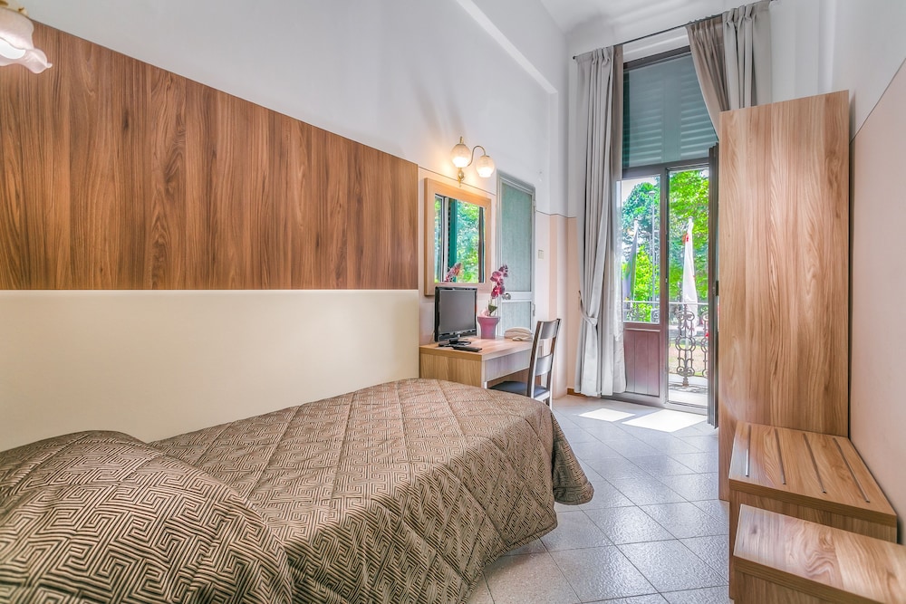 Hotel Arno Bellariva 18/78