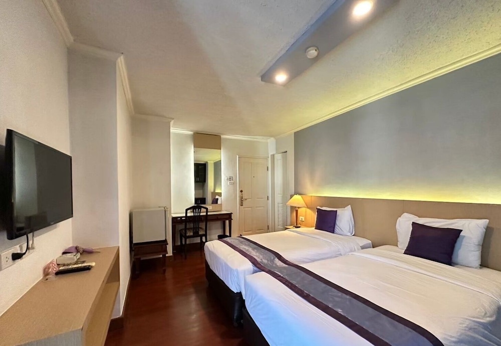Collection O The Step Sathorn 39/63
