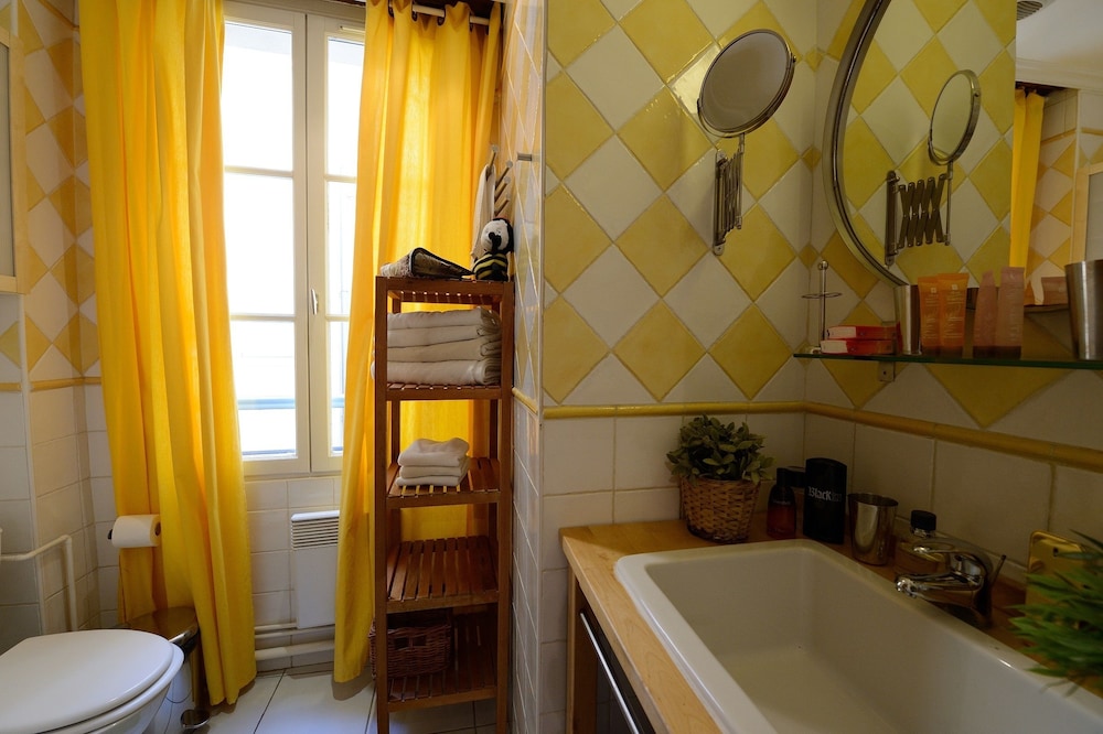 1 Bedroom, Apartment, Double Bed, Sofa, Les Patios Du Marais 3/3