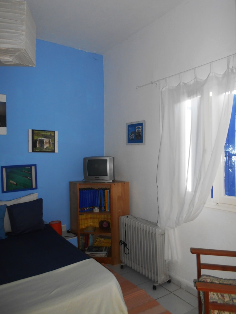 Meltemia Studios 26/50