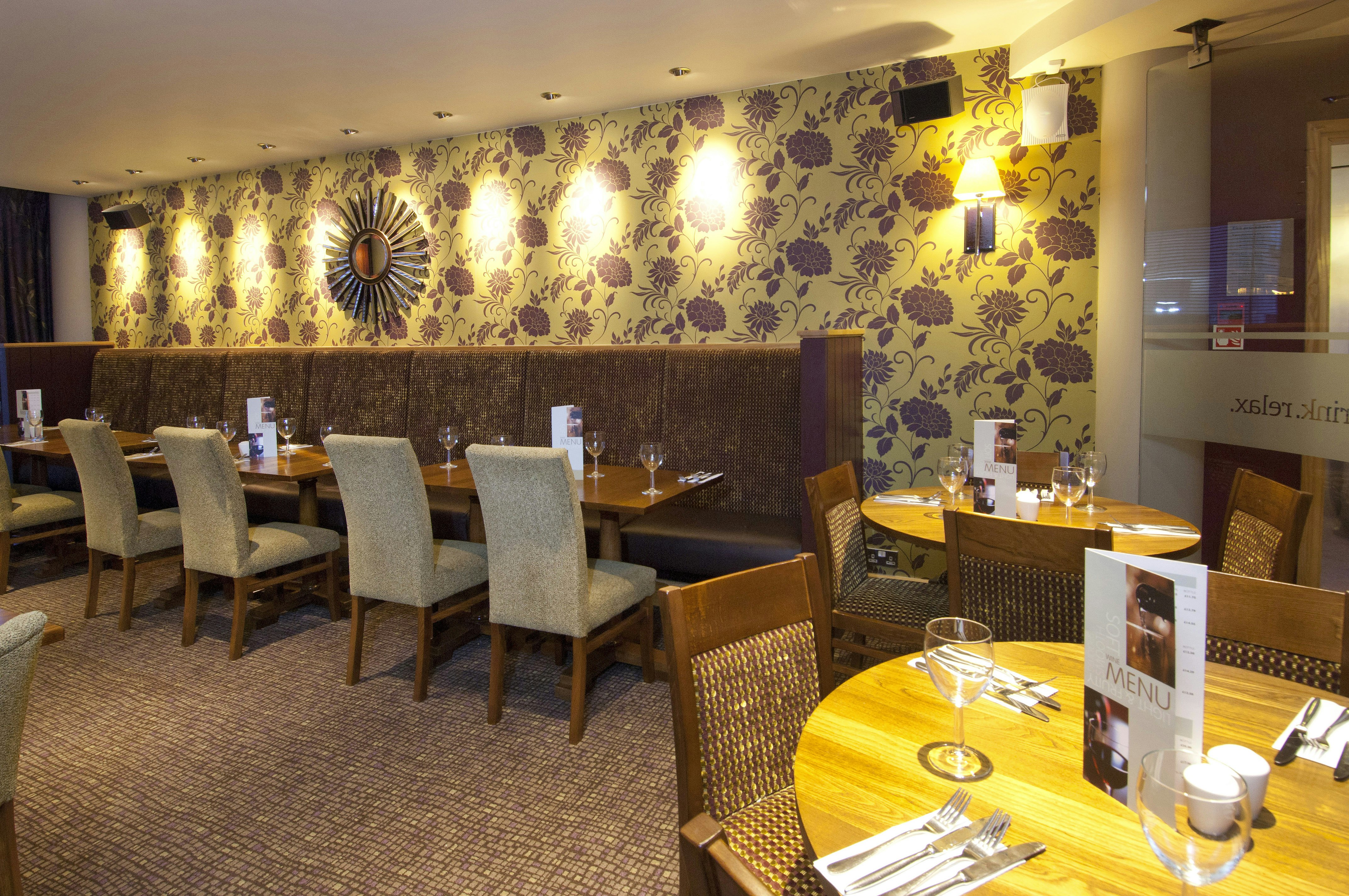 Premier Inn Sheffield City Centre (Angel Street) 35/49