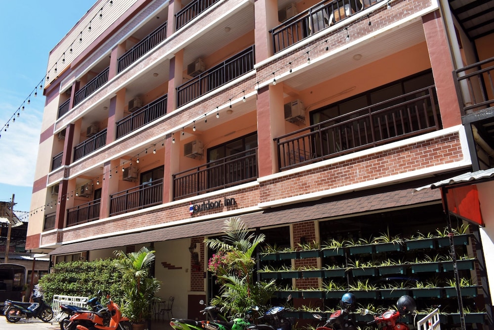 Outdoor Inn Kata Hotel 3/50