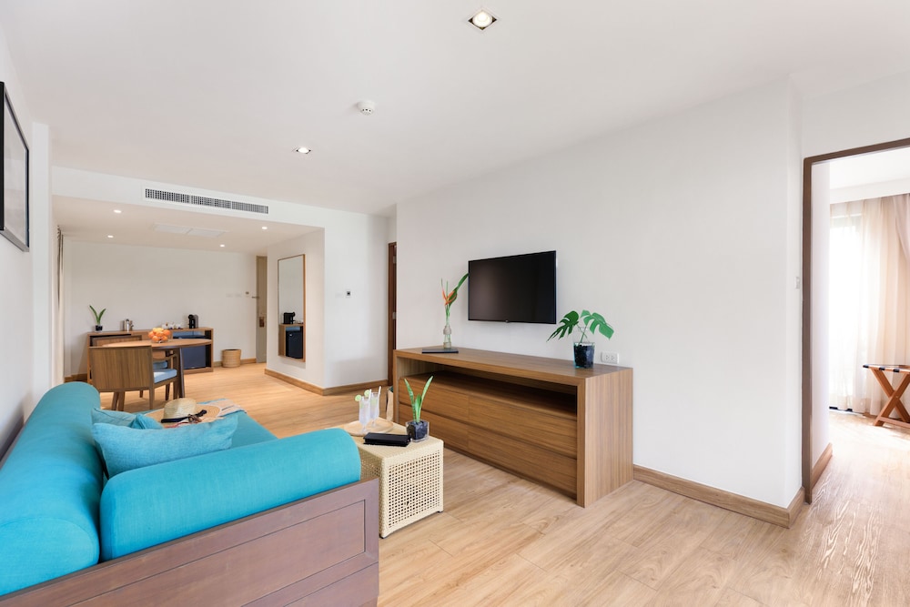 Outrigger Khao Lak Beach Resort 32/50