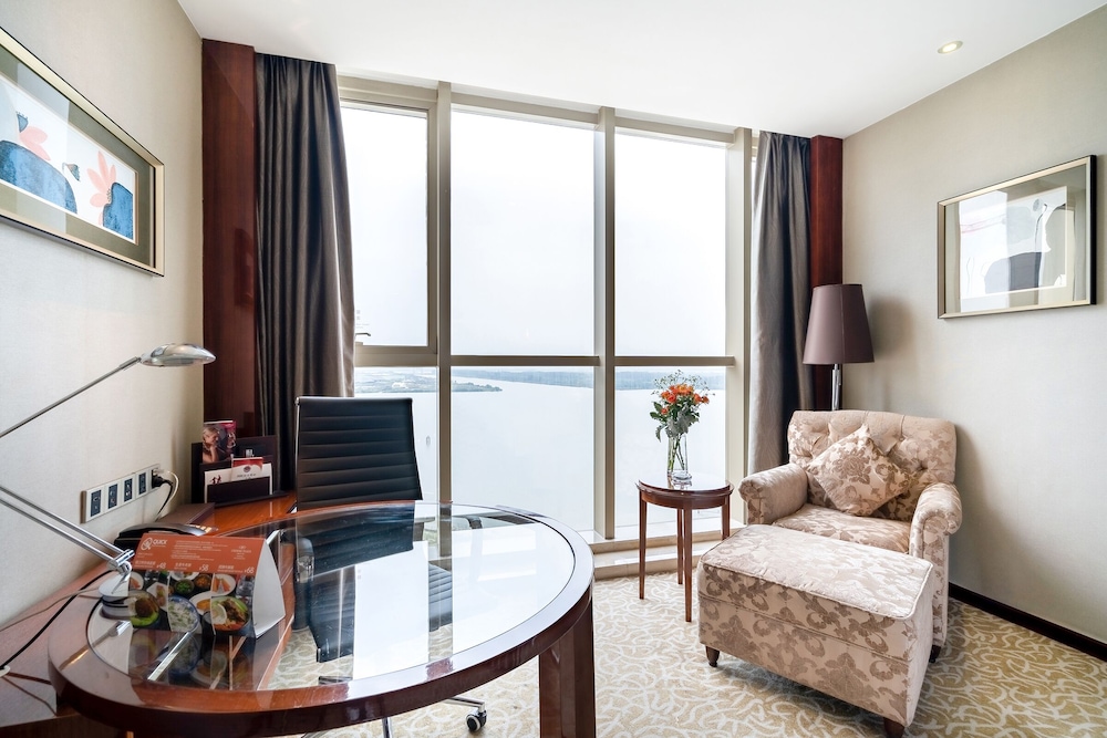 CROWNE PLAZA ZHENJIANG 46/76