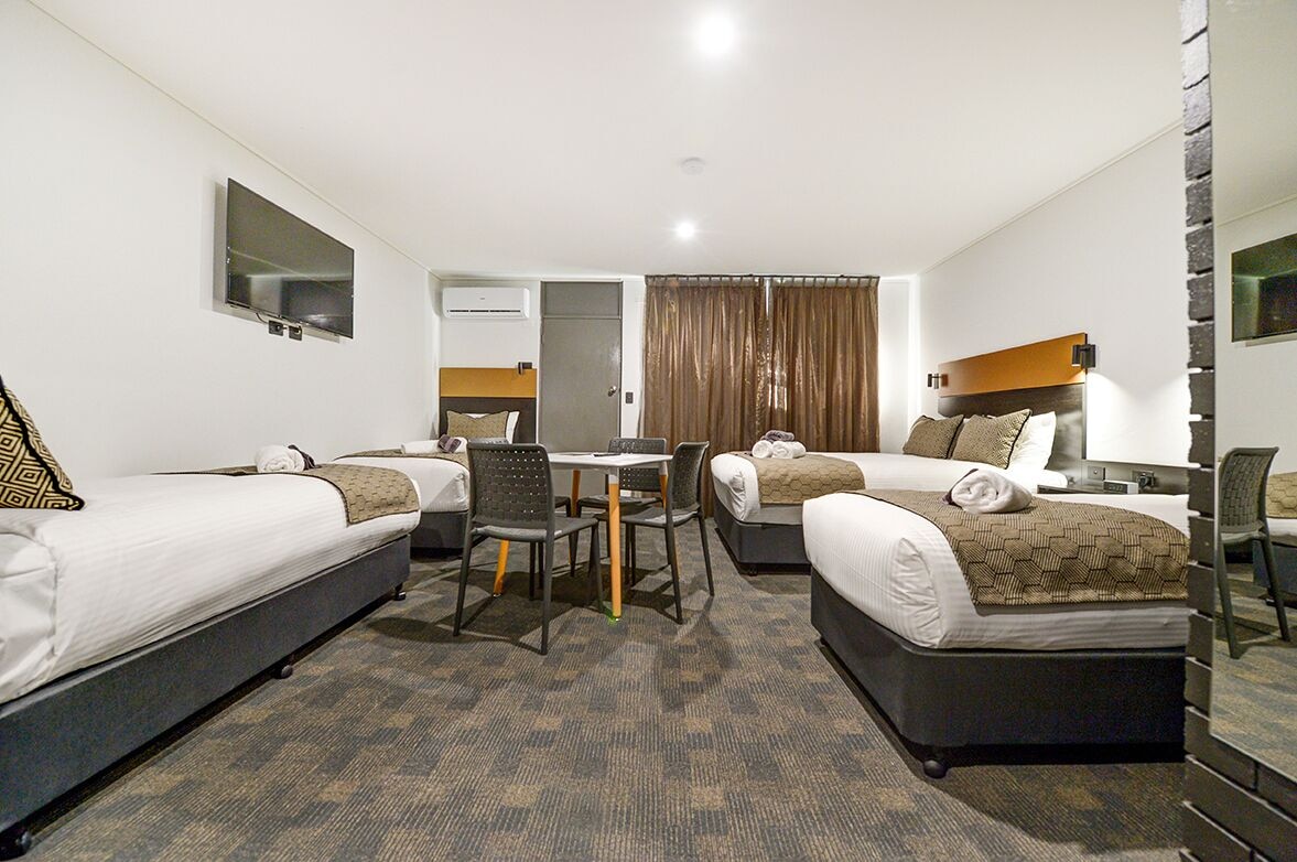 FAMILY, MULTIPLE BEDS, PARK VIEW