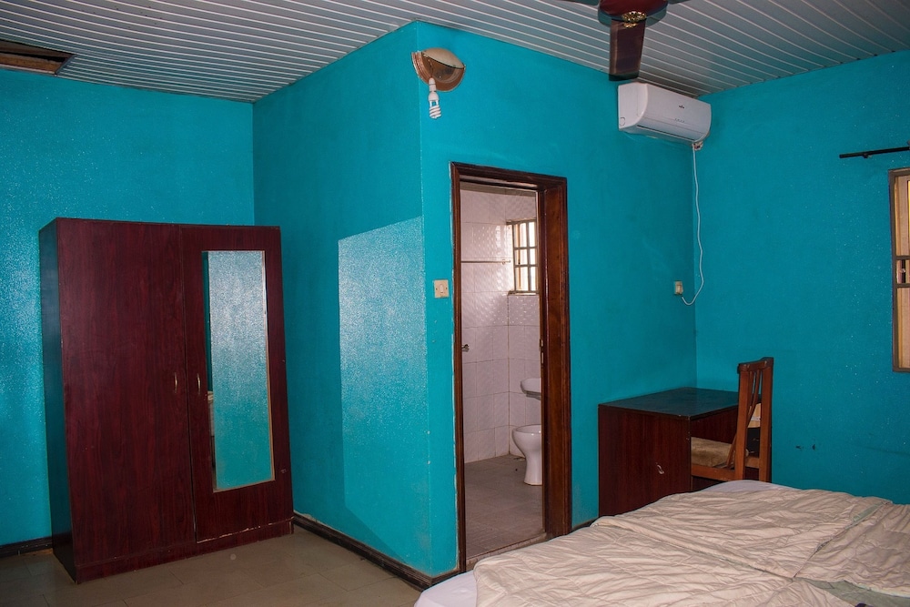 Jolac Hotel And Suites 17/44