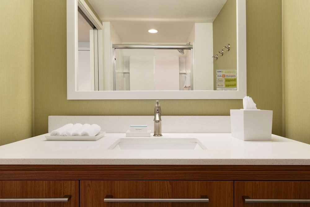 Home2 Suites By Hilton Milwaukee Brookfield 12/47