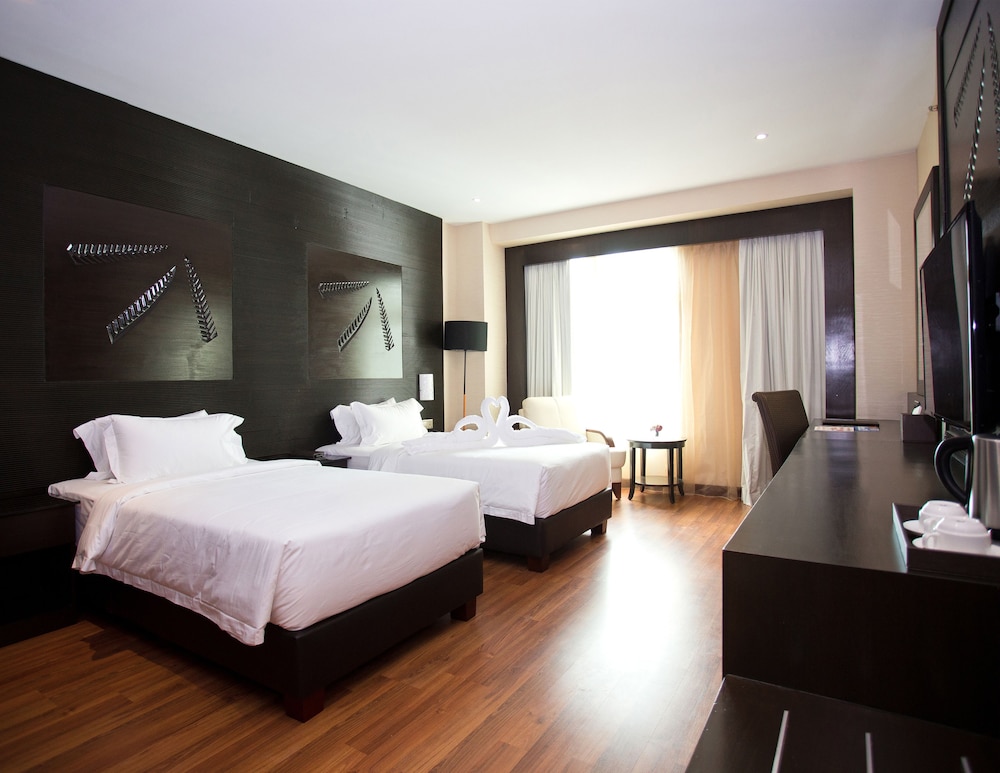 Vouk Hotel Suites 12/68