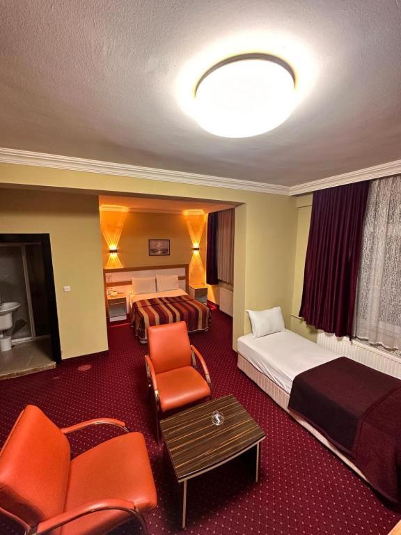 Standard, Twin Beds