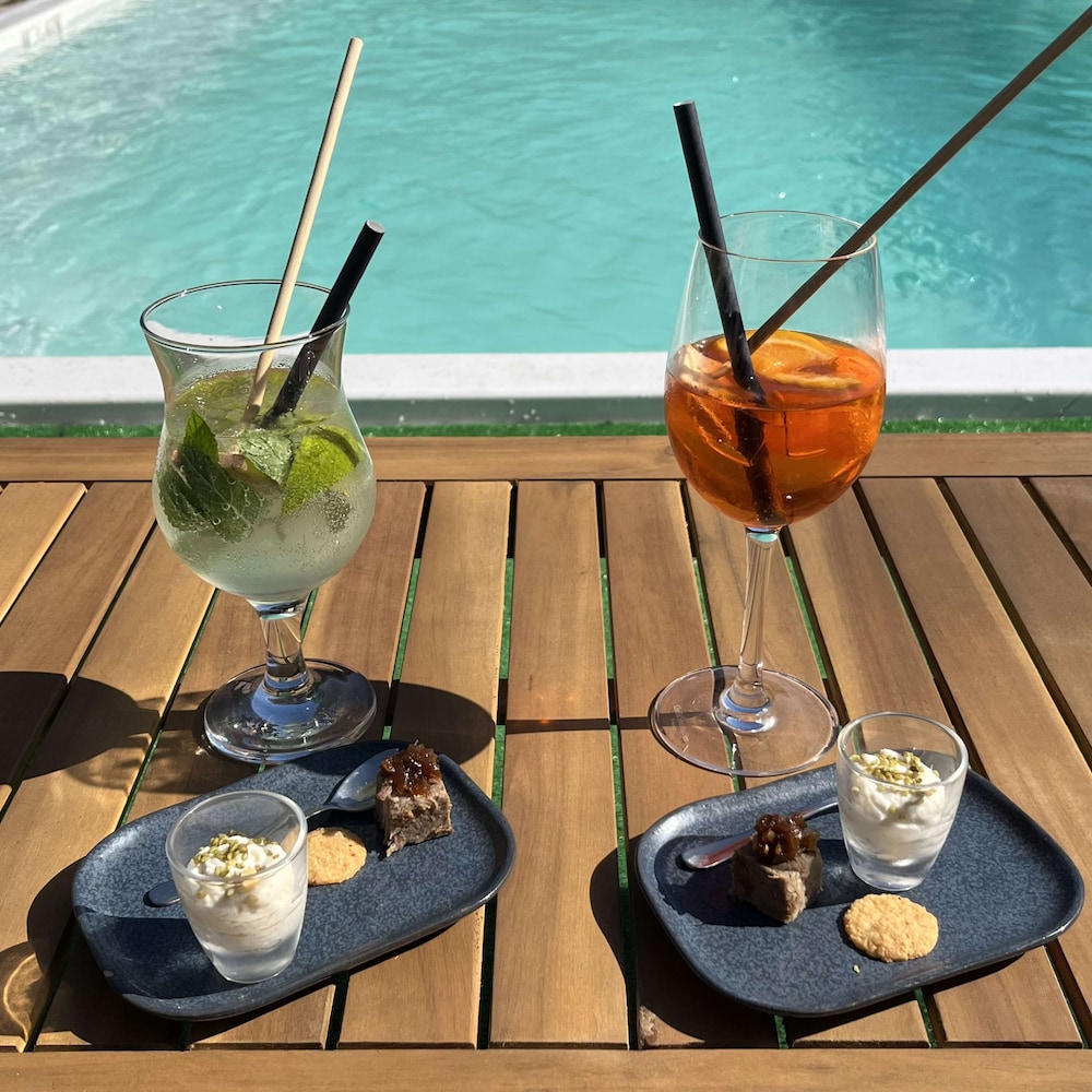 HOTEL LE ROC AU CHIEN 24/53