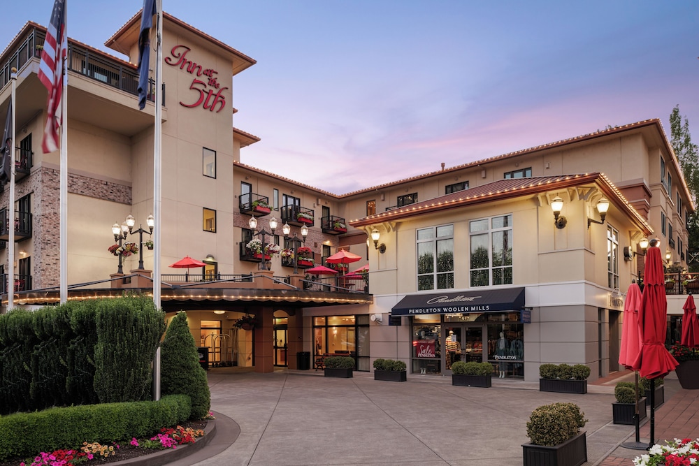 Inn at the 5th 7/45