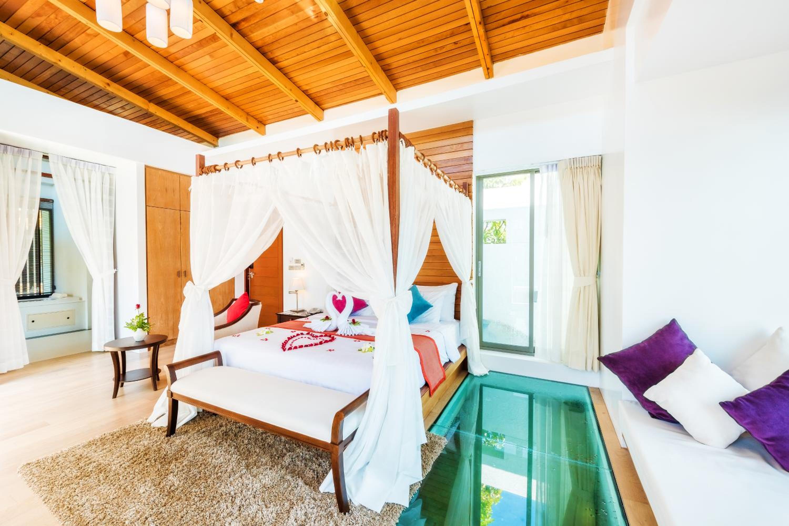 Pool, Villa, King Bed