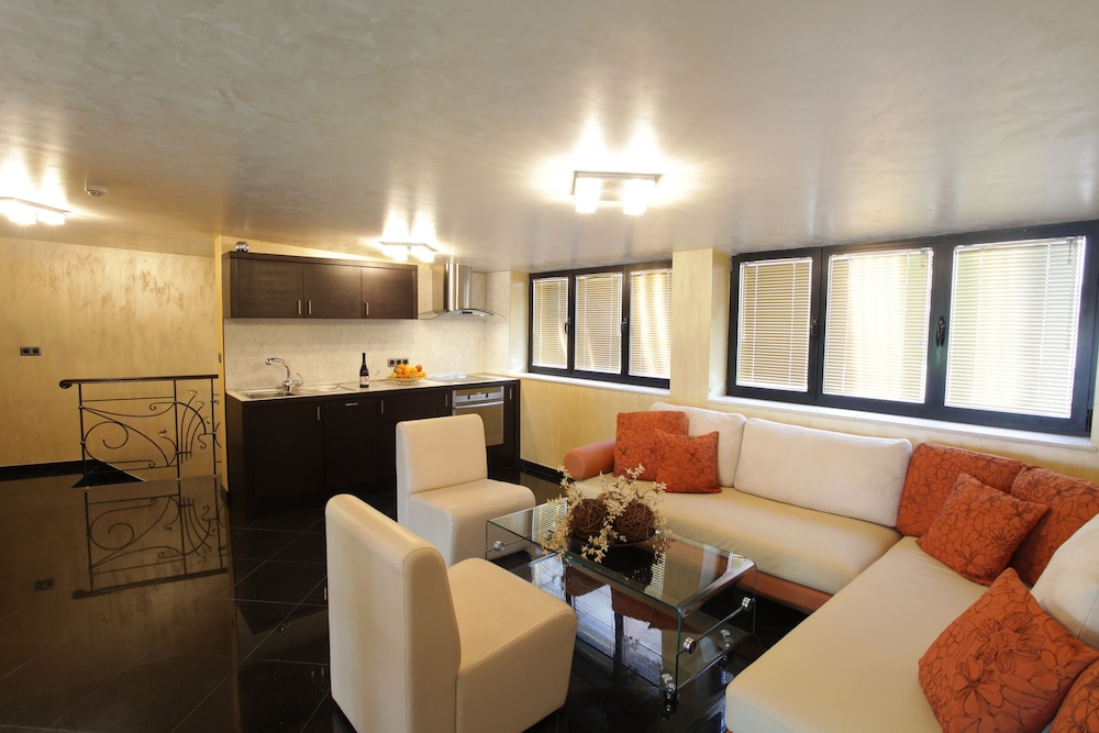 Casino Hotel Efbet 43/72