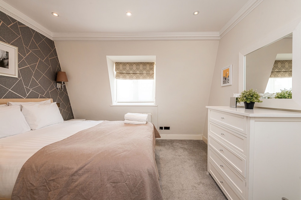 2 Bedrooms, Superior, Apartment, Queen and Twin Beds, Balcony