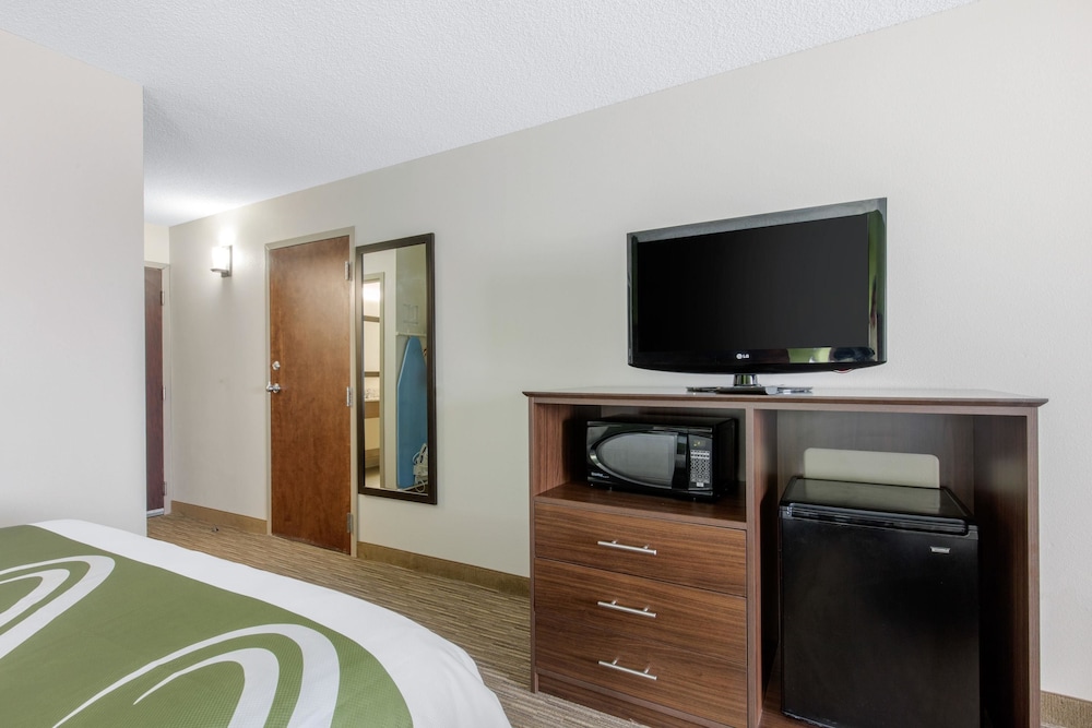 Quality Inn & Suites Mountain Home North 33/34