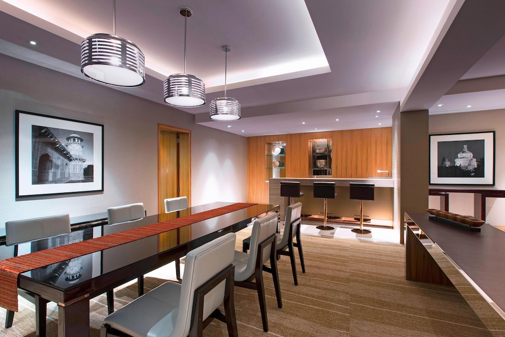 Sheraton Grand Bangalore Hotel At Brigade Gateway 52/67