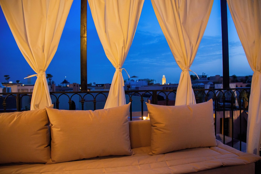 Riad Ta'achchaqa 41/50