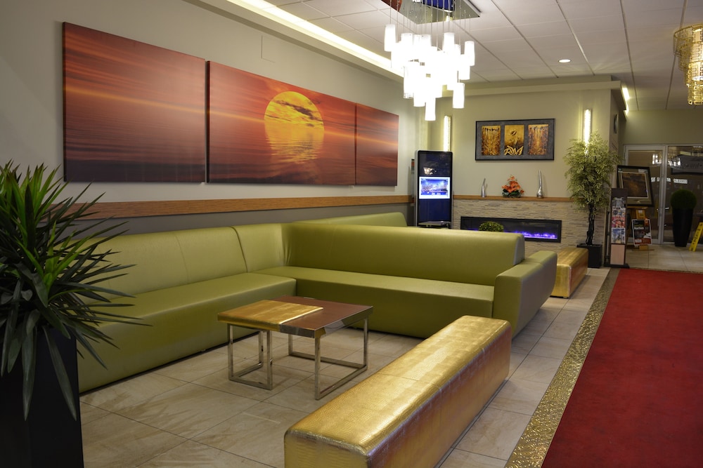Howard Johnson Hotel Edmonton AB 6/30