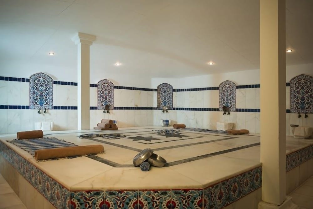 Sandy Beach Hotel 27/48