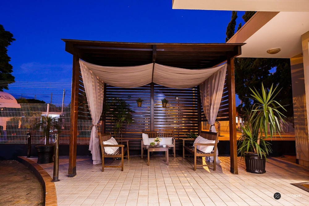 TONELLO BUSINESS HOTEL 4/47