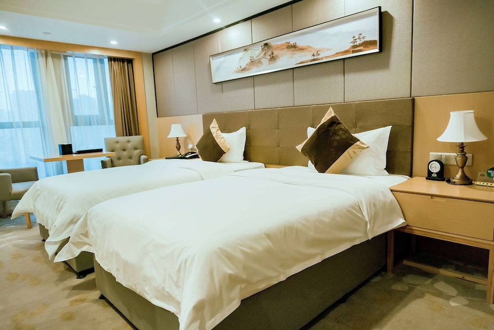 Days Inn by Wyndham Business Place Sichuan Bazhong 6/17