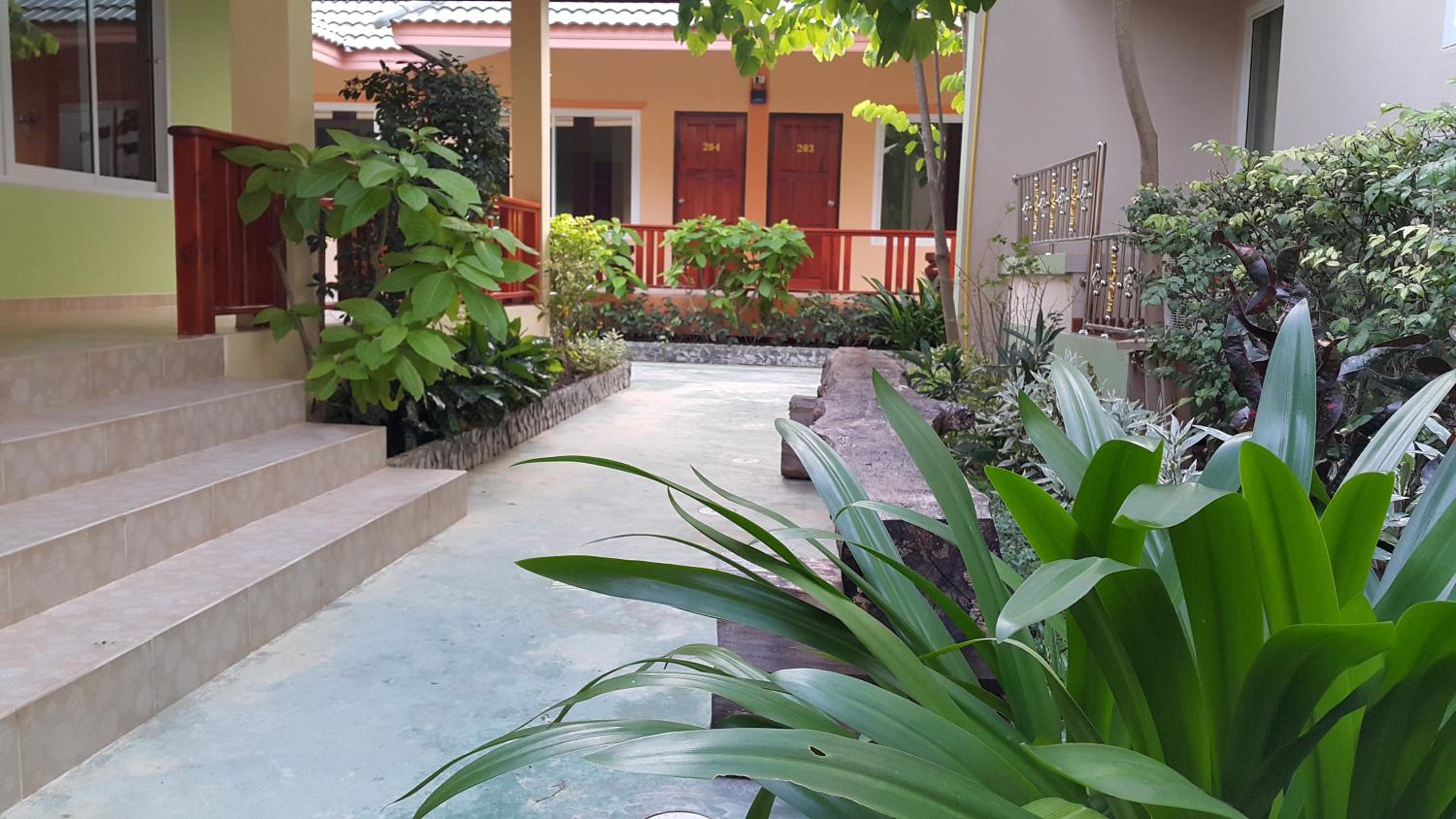 Ruen Narisara Resort 66/75
