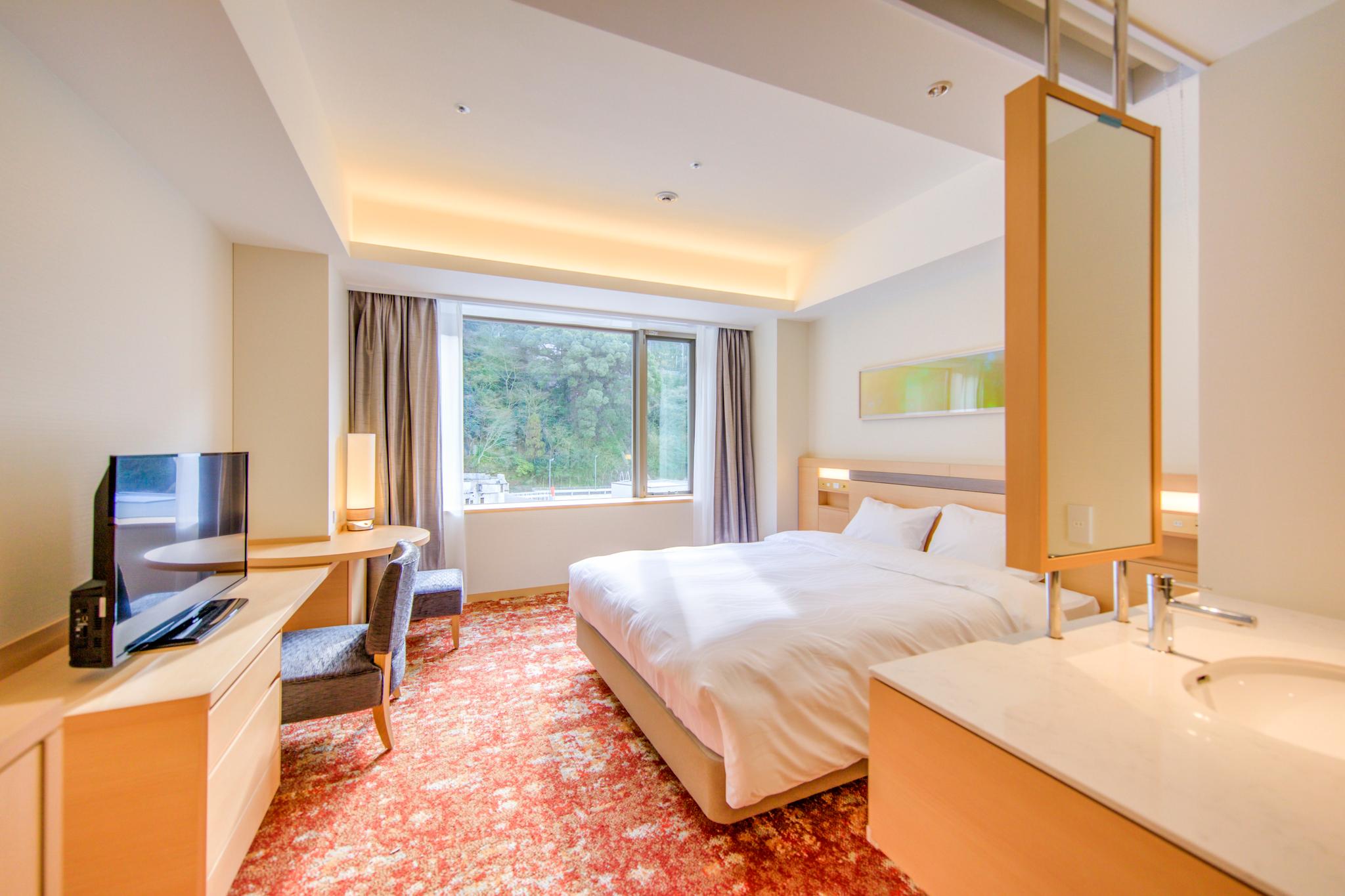 Aqua, Courtyard, Double Bed, Mountain Side