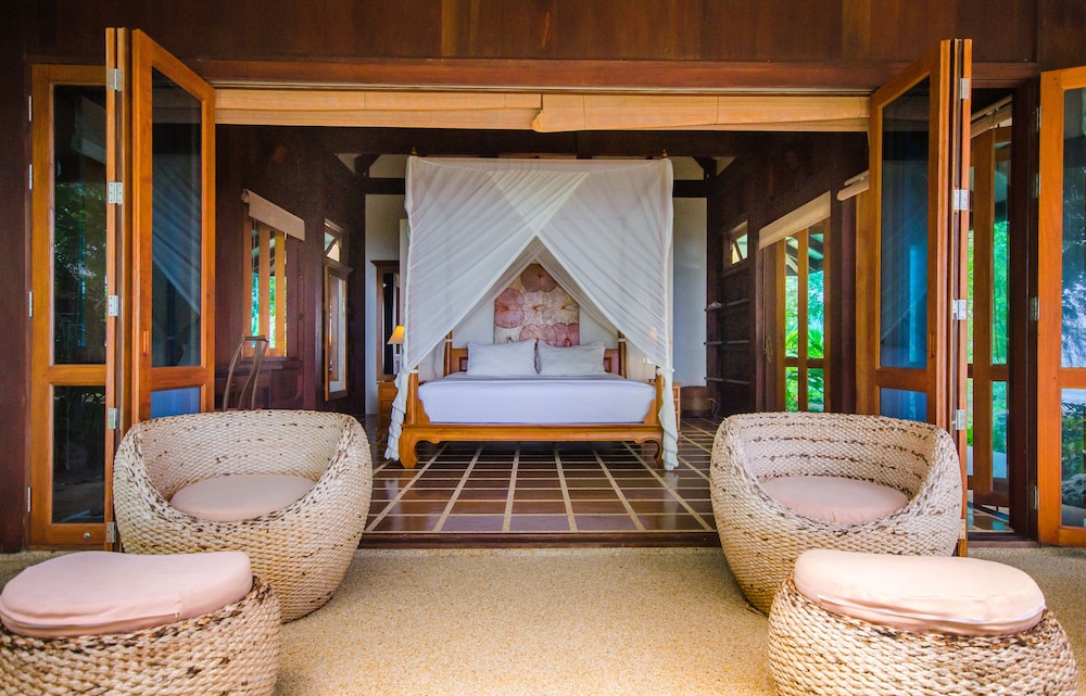 Koh Jum Beach Villas 40/76