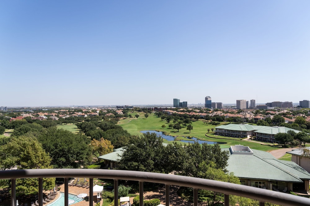The Ritz-Carlton Dallas, Las Colinas 76/83