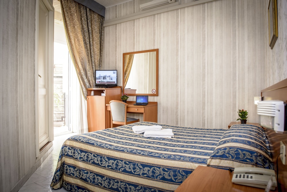 غرفة بسريرين منفصلين، Hotel Emmaus 5/6