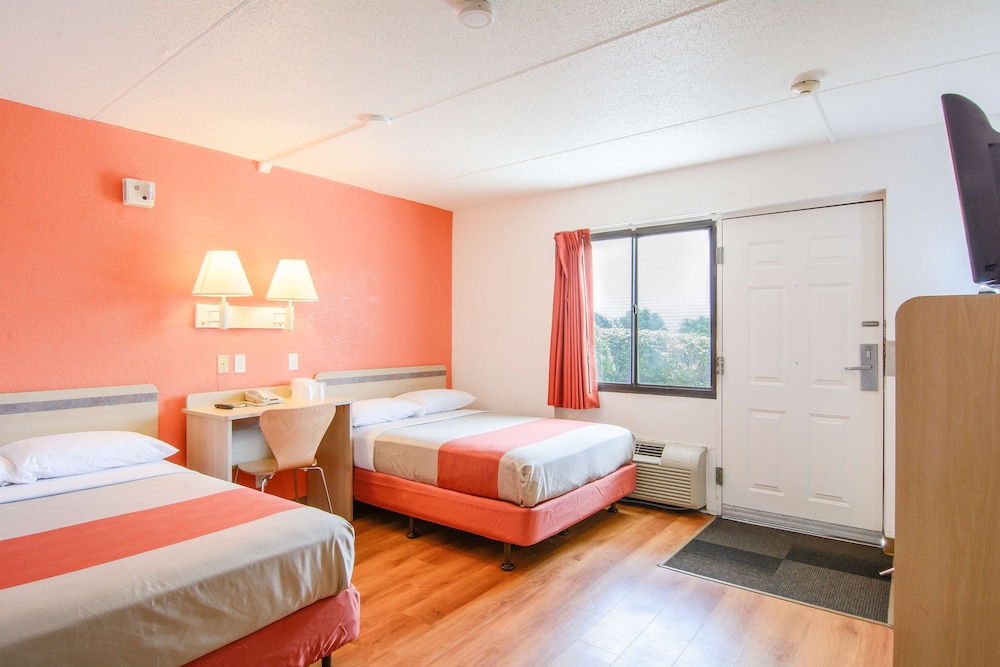 Motel6 Leominster, MA 22/43