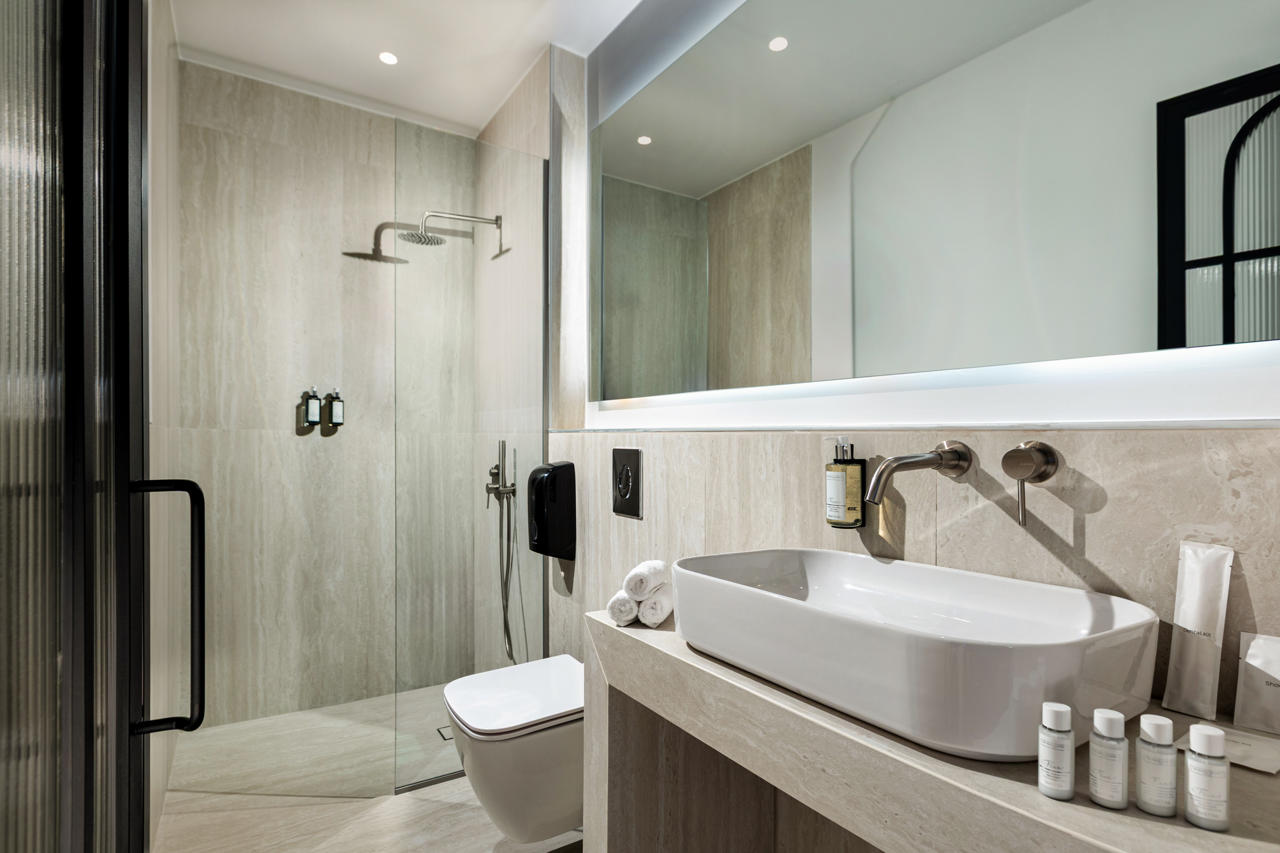 ZEA URBAN LIVING 44/46