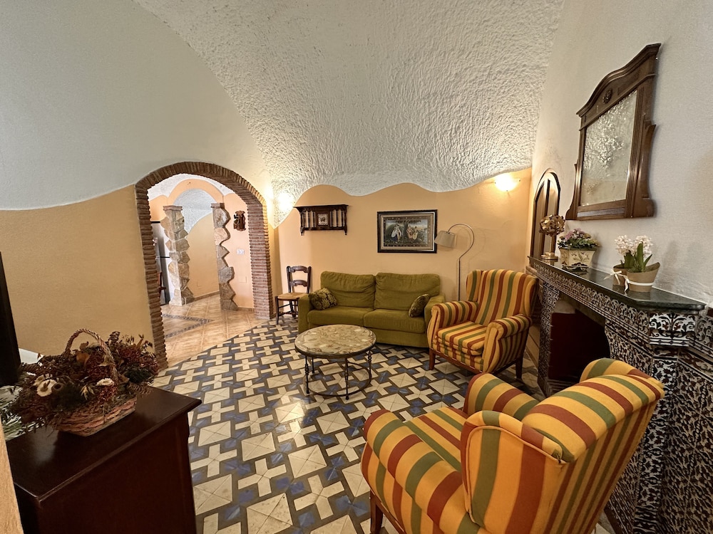 Cuevas La Granja 33/50