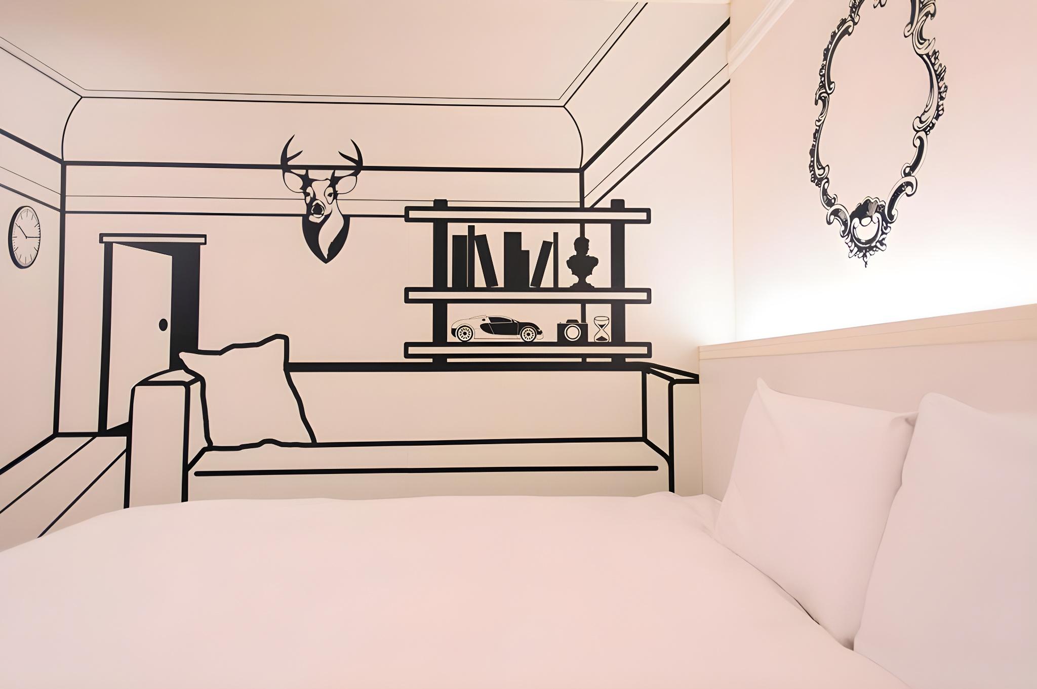 STANDARD, DOUBLE OR TWIN BED, NO WINDOW