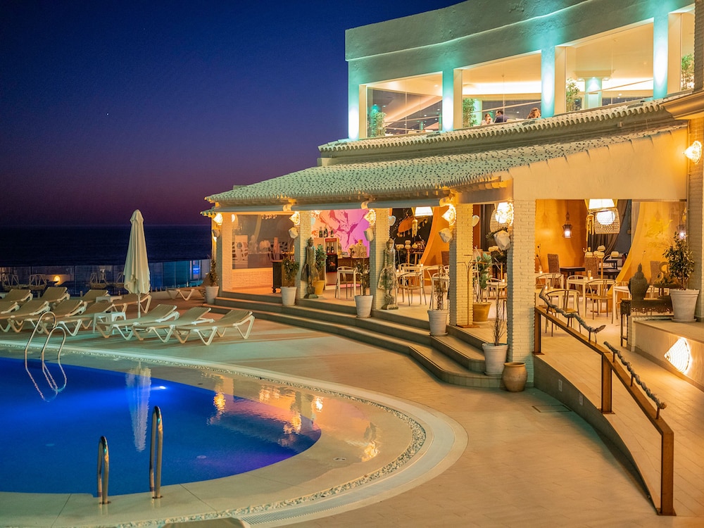 On Hotels Oceanfront Adults Designed 7/50