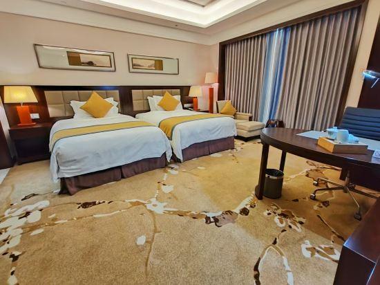 Business, Deluxe, 2 Double Beds