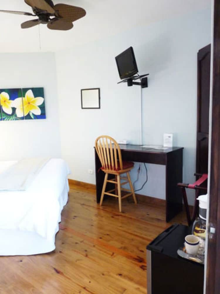 Out of Bounds Hotel 9/23