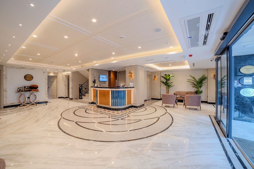 Grand Hilarium Hotel 7/68
